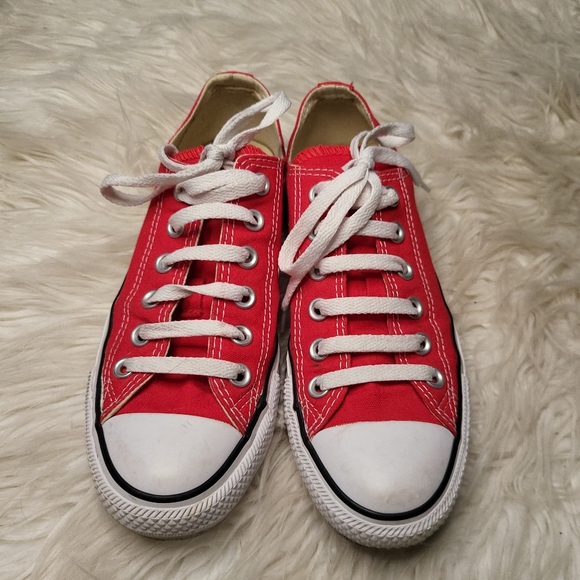 Red Converse - Picture 1 of 4